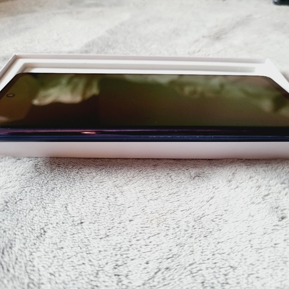 Refurbished Samsung galaxy s20 fe - Picture 3 of 7